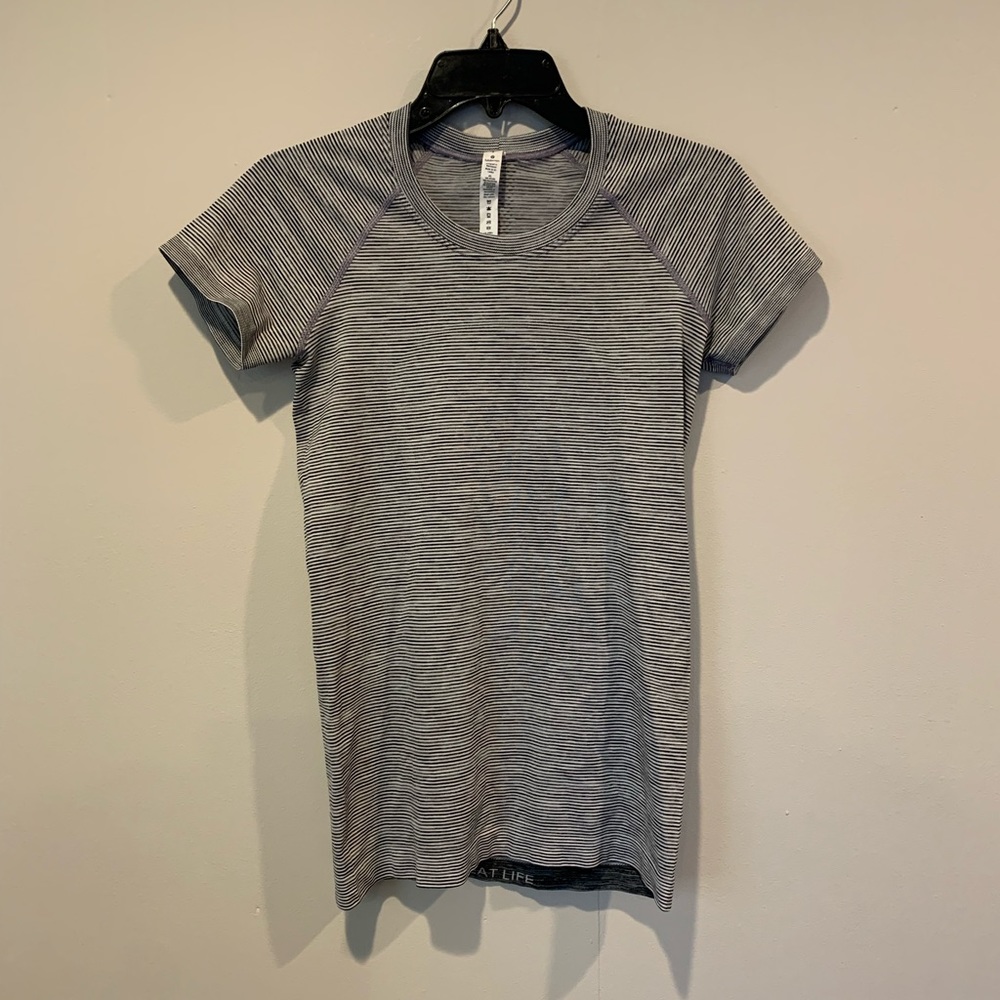 Lululemon Crew Neck Short Sleeve Top Black & White Size 6